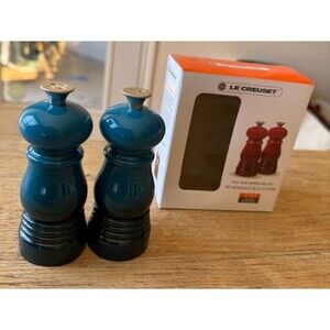 Le Creuset Petite Salt And Pepper Mill Set Deep Teal Blue NEW